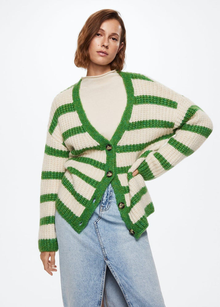 Classic Knitted cardigan